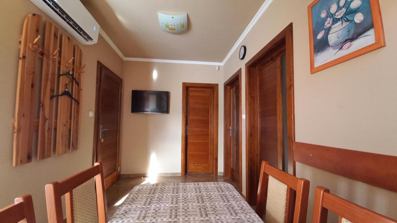 Nefelejcs Fagyizó és Apartmanház Kistolmacs Exterior foto