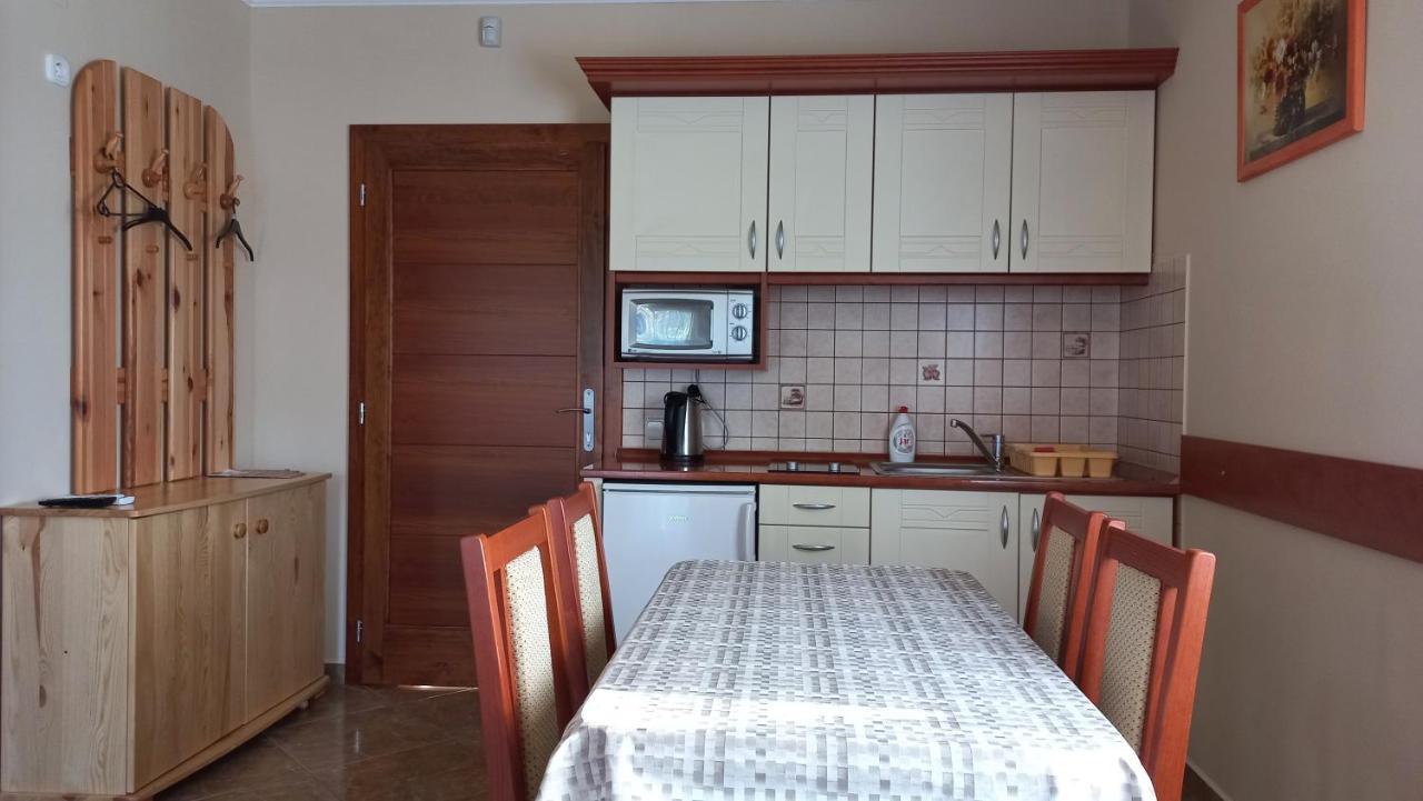 Nefelejcs Fagyizó és Apartmanház Kistolmacs Exterior foto